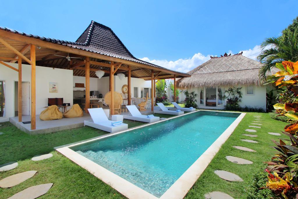 Villa Aksara By Optimum Bali Villas เซมินยัค ภายนอก รูปภาพ